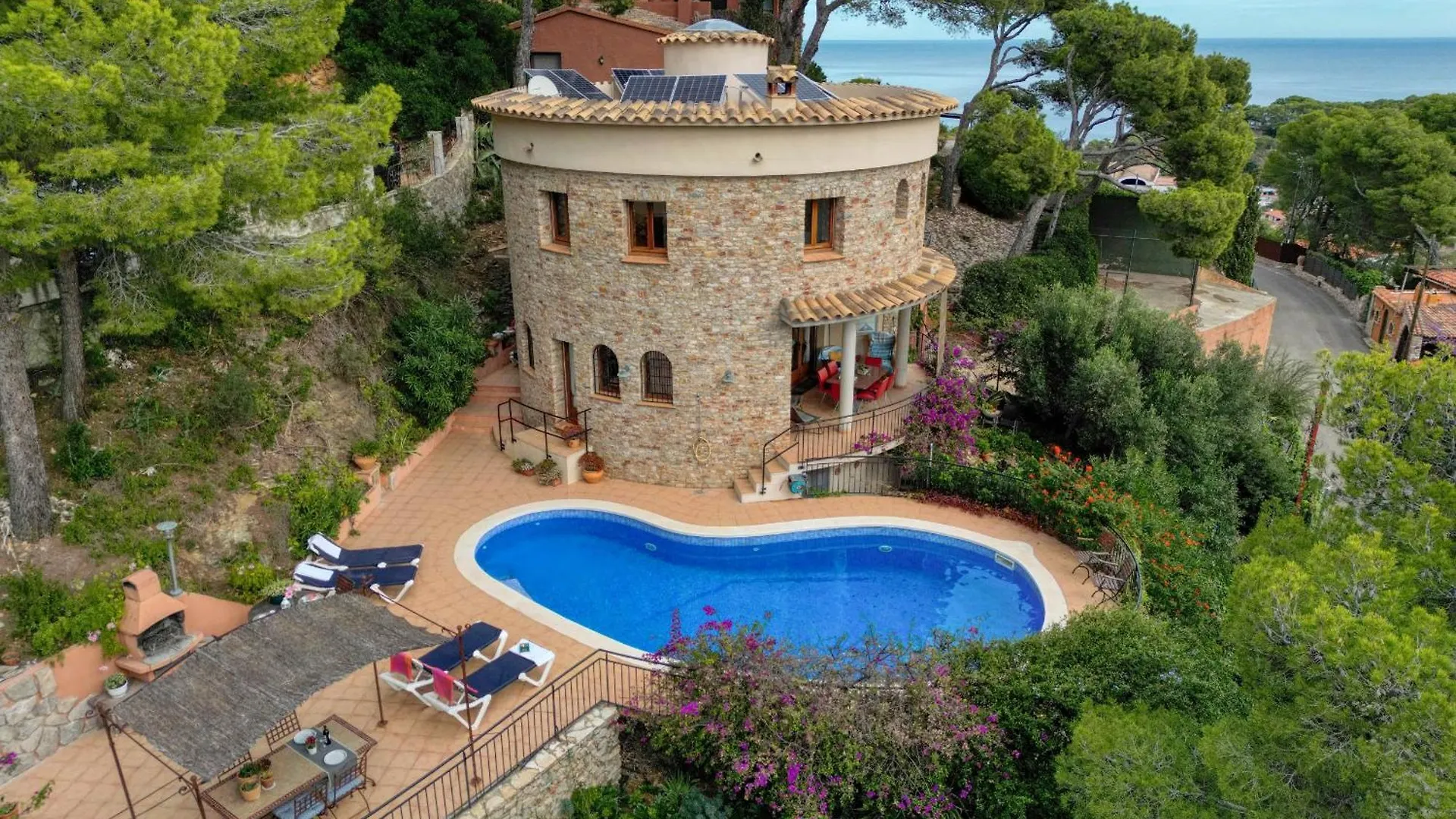 Begur - Sa Riera 152联系方式